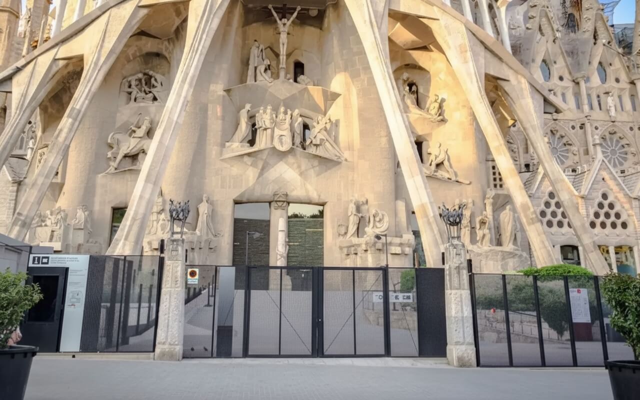 Fasada Pasji Sagrada Família